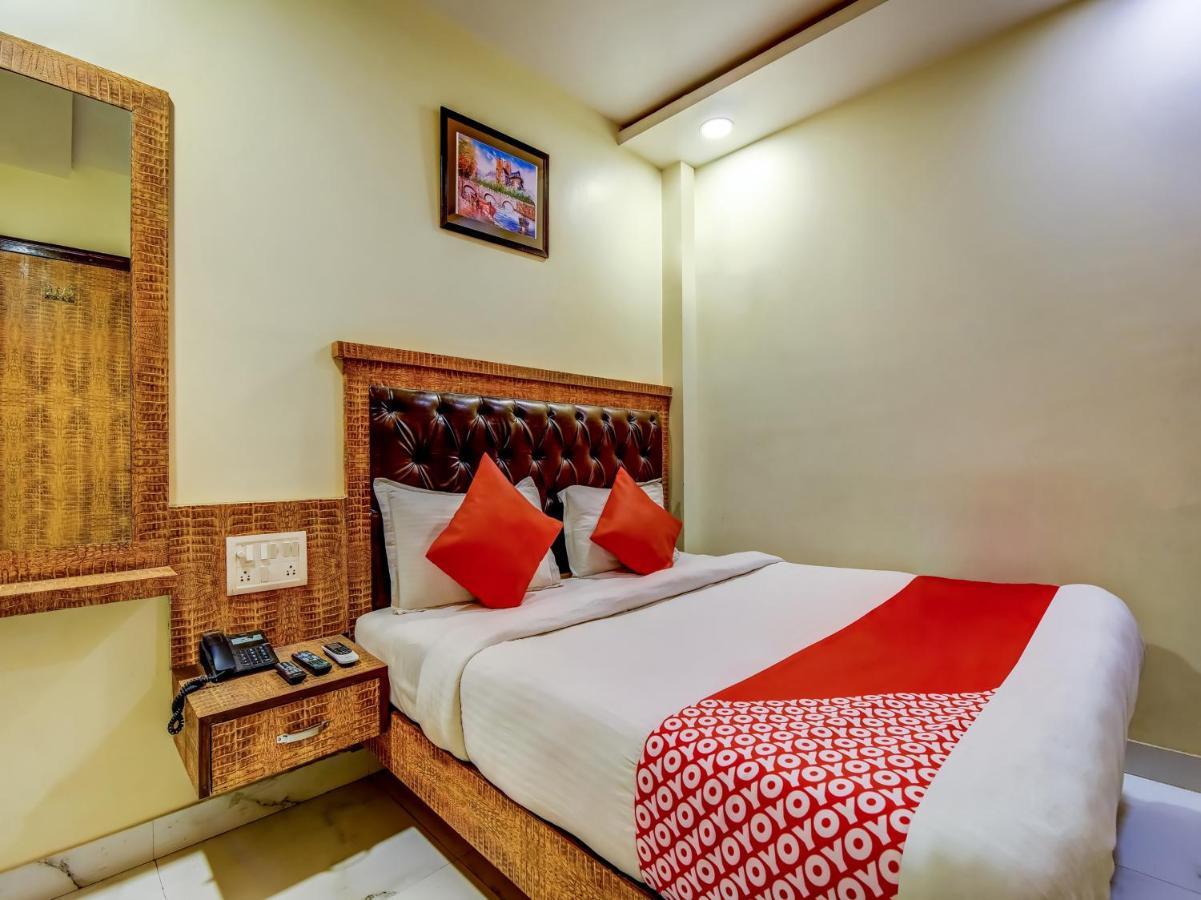 Hotel Sarthak Palace - By Pooja Hospitality ニューデリー エクステリア 写真