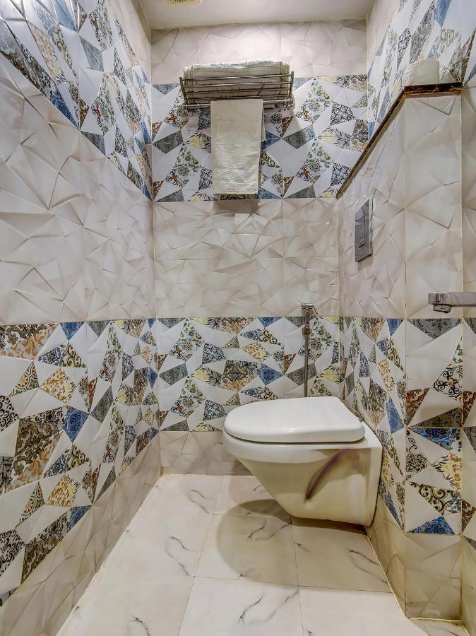 Hotel Sarthak Palace - By Pooja Hospitality ニューデリー エクステリア 写真