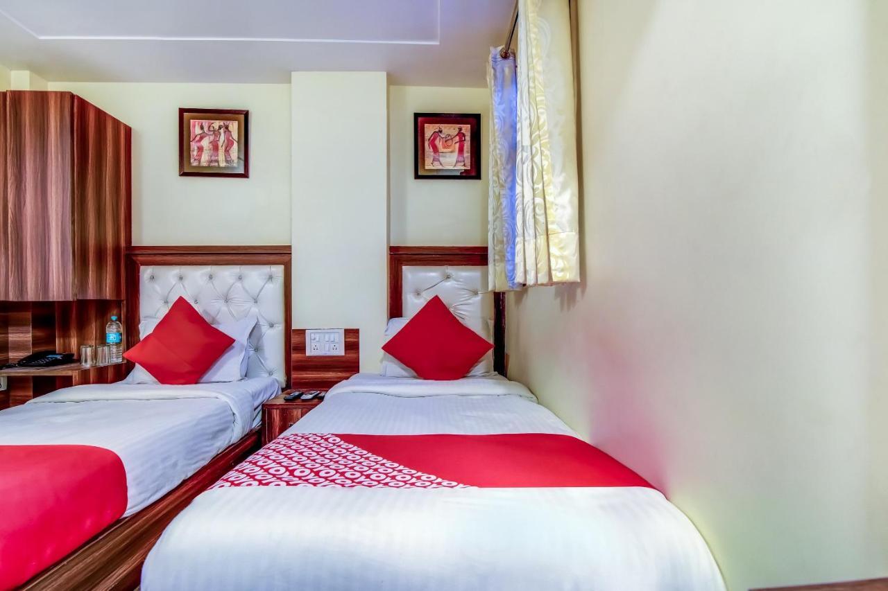 Hotel Sarthak Palace - By Pooja Hospitality ニューデリー エクステリア 写真