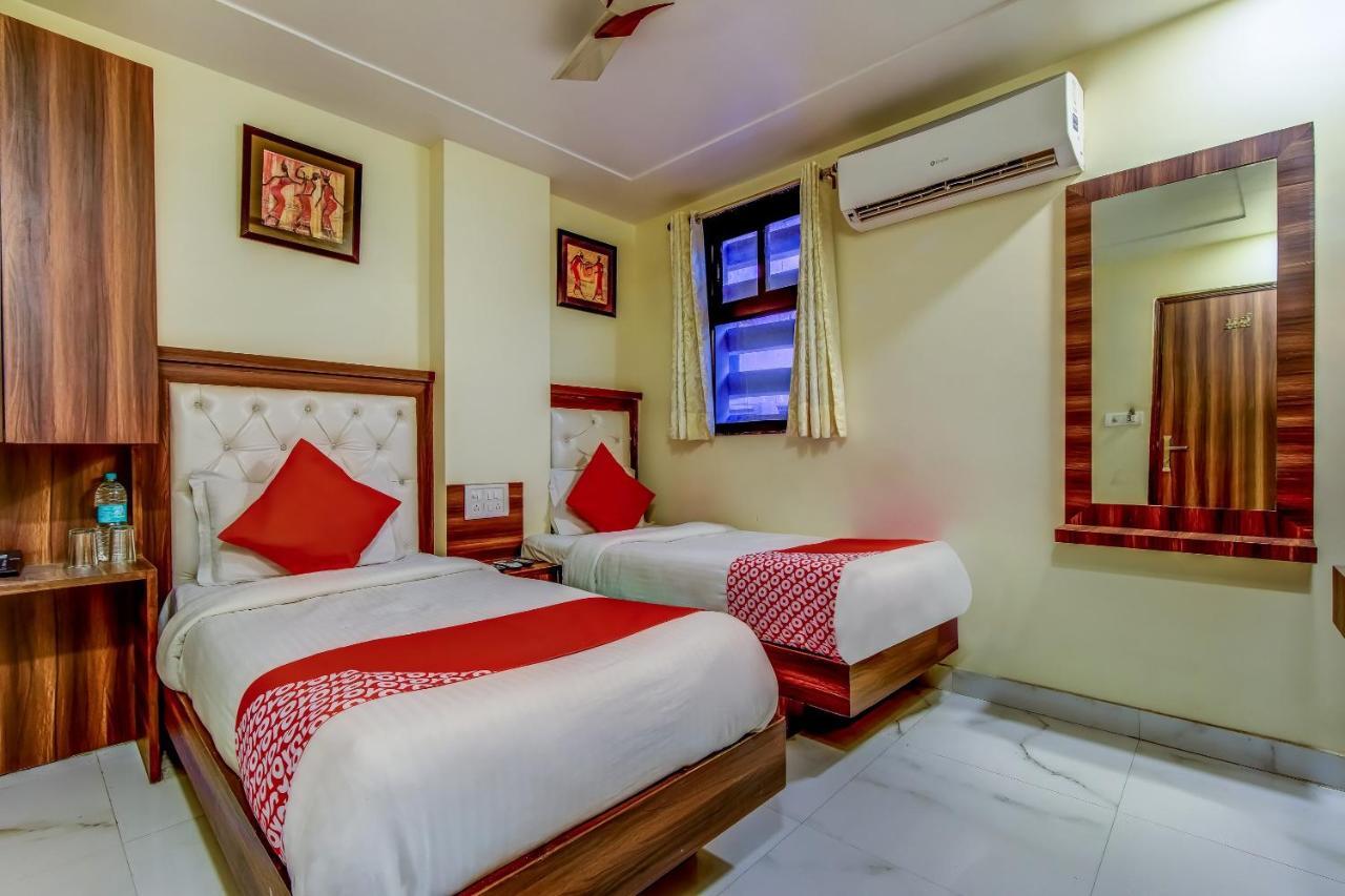 Hotel Sarthak Palace - By Pooja Hospitality ニューデリー エクステリア 写真