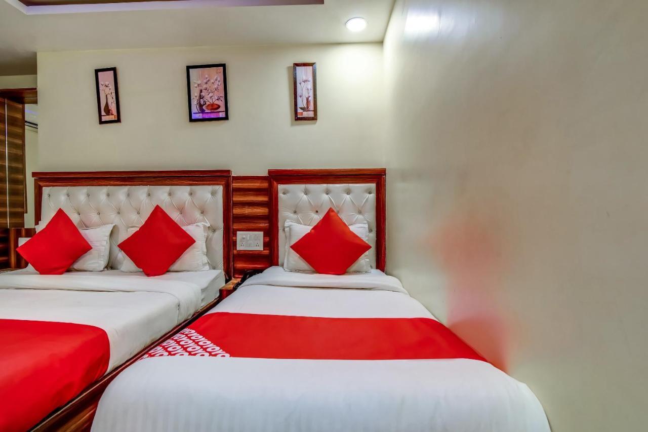 Hotel Sarthak Palace - By Pooja Hospitality ニューデリー エクステリア 写真