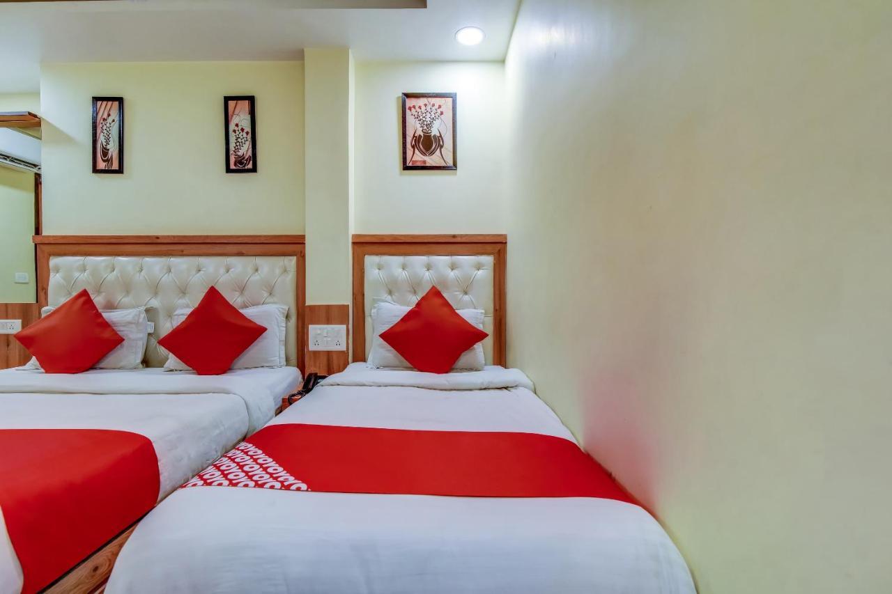 Hotel Sarthak Palace - By Pooja Hospitality ニューデリー エクステリア 写真