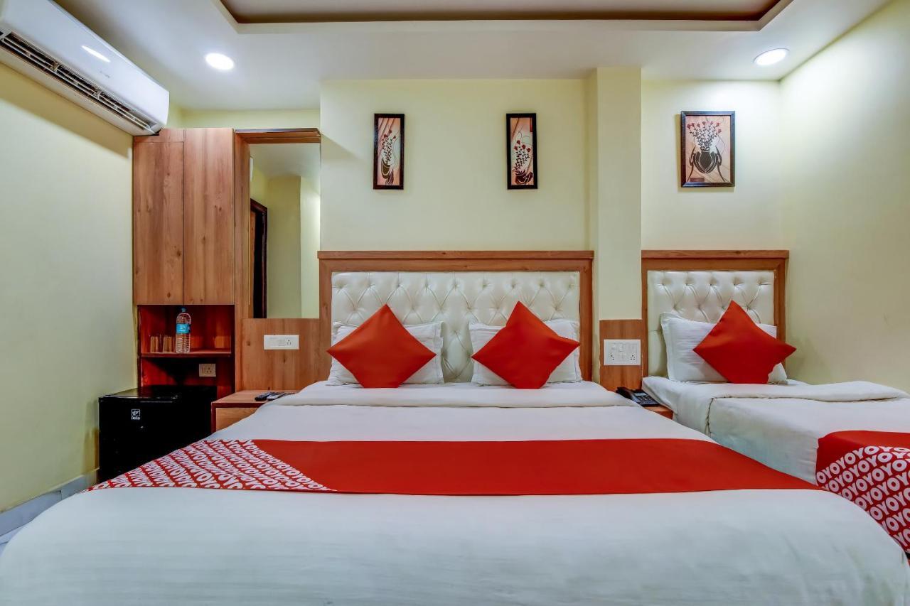 Hotel Sarthak Palace - By Pooja Hospitality ニューデリー エクステリア 写真