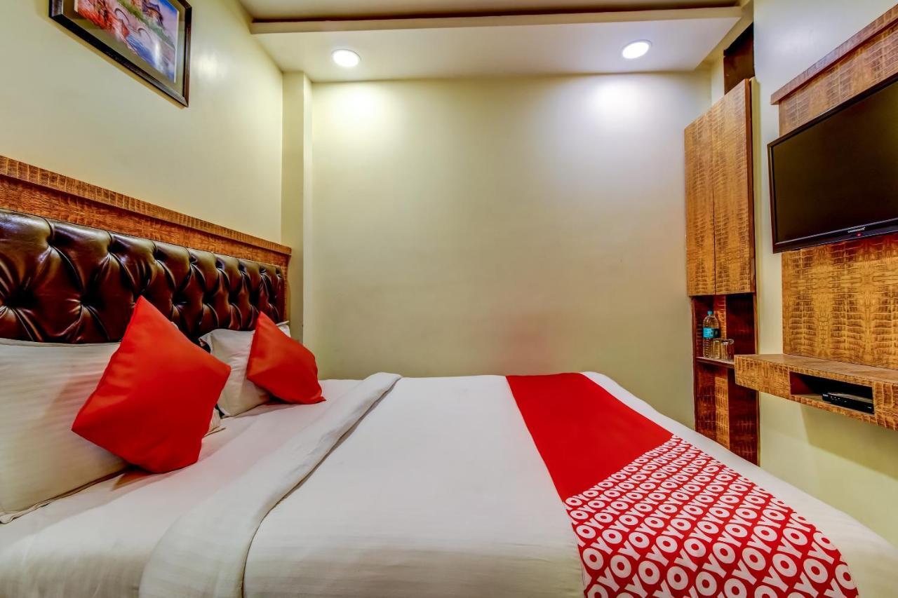 Hotel Sarthak Palace - By Pooja Hospitality ニューデリー エクステリア 写真