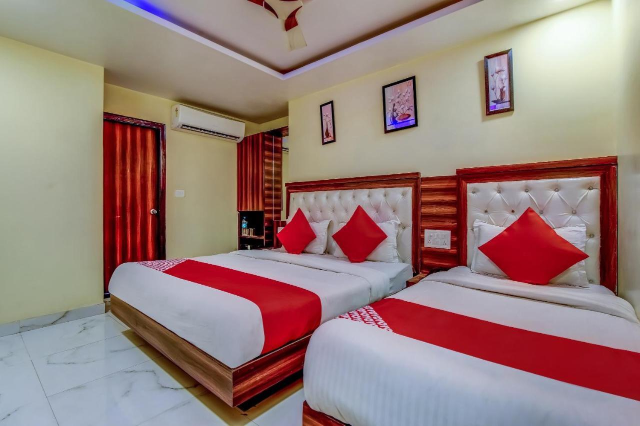 Hotel Sarthak Palace - By Pooja Hospitality ニューデリー エクステリア 写真