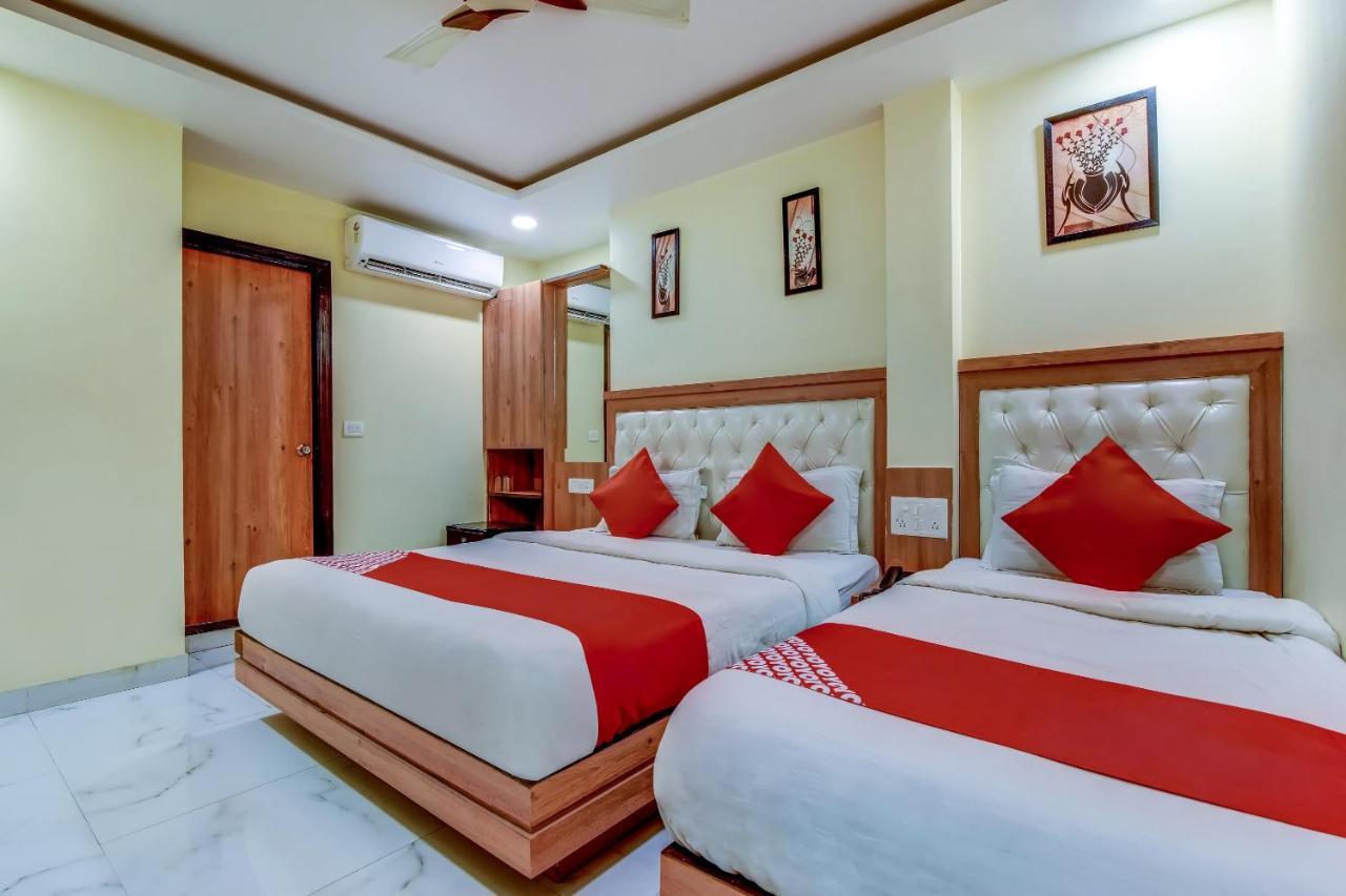 Hotel Sarthak Palace - By Pooja Hospitality ニューデリー エクステリア 写真